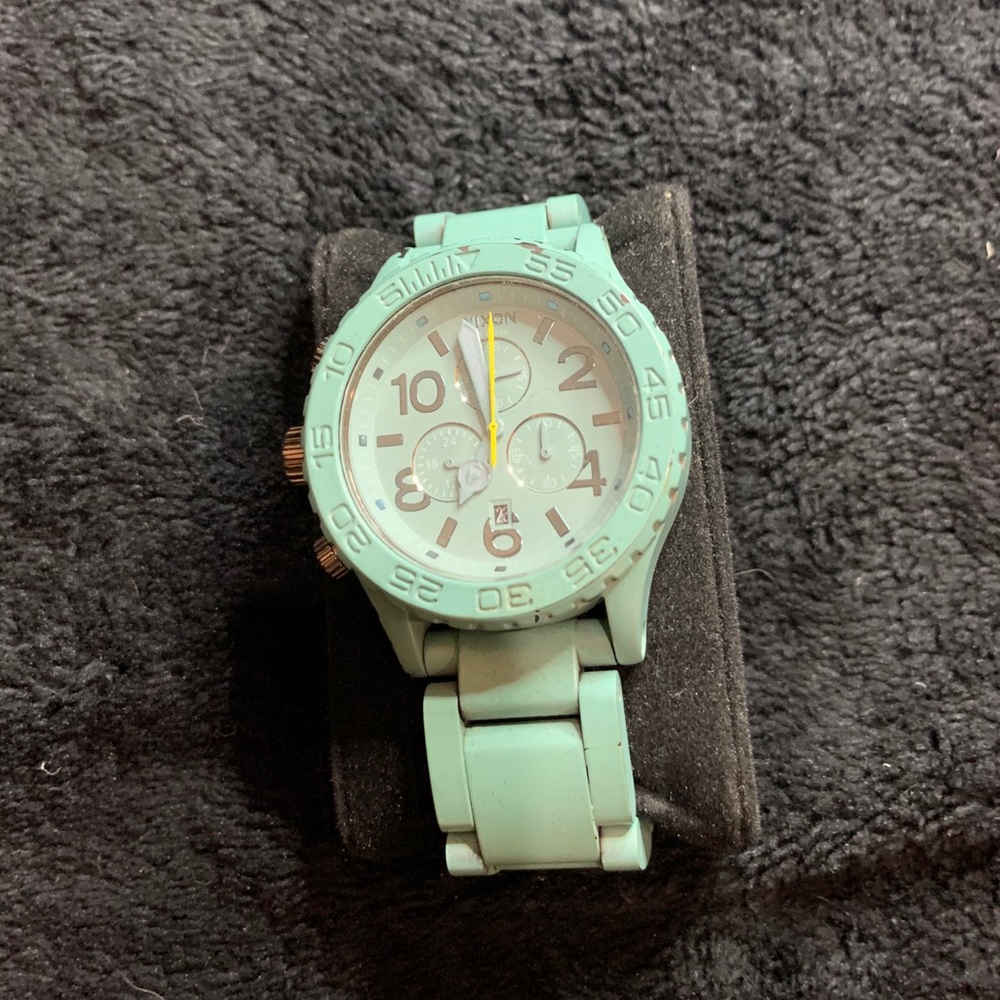 Nixon watch